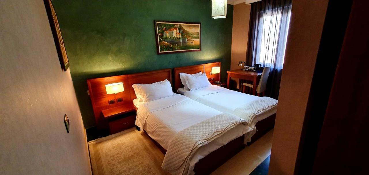 Nov Hotel 地拉那 外观 照片