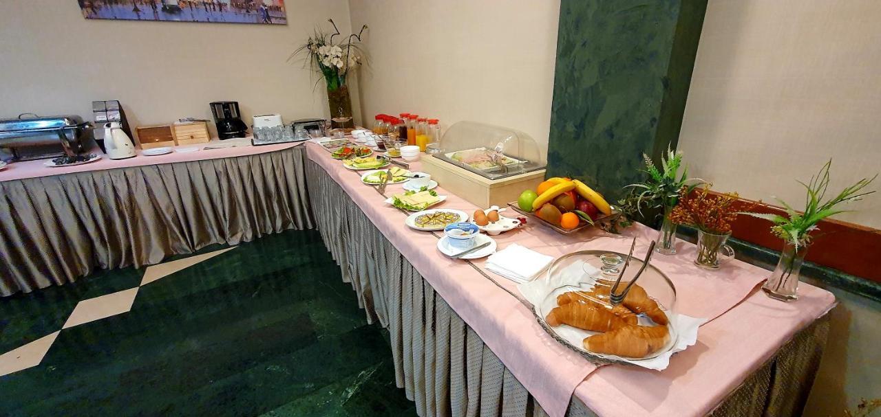 Nov Hotel 地拉那 外观 照片